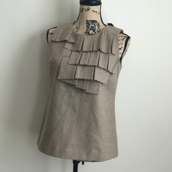 Banana Republic Ruffle Top - Picture 3 of 7